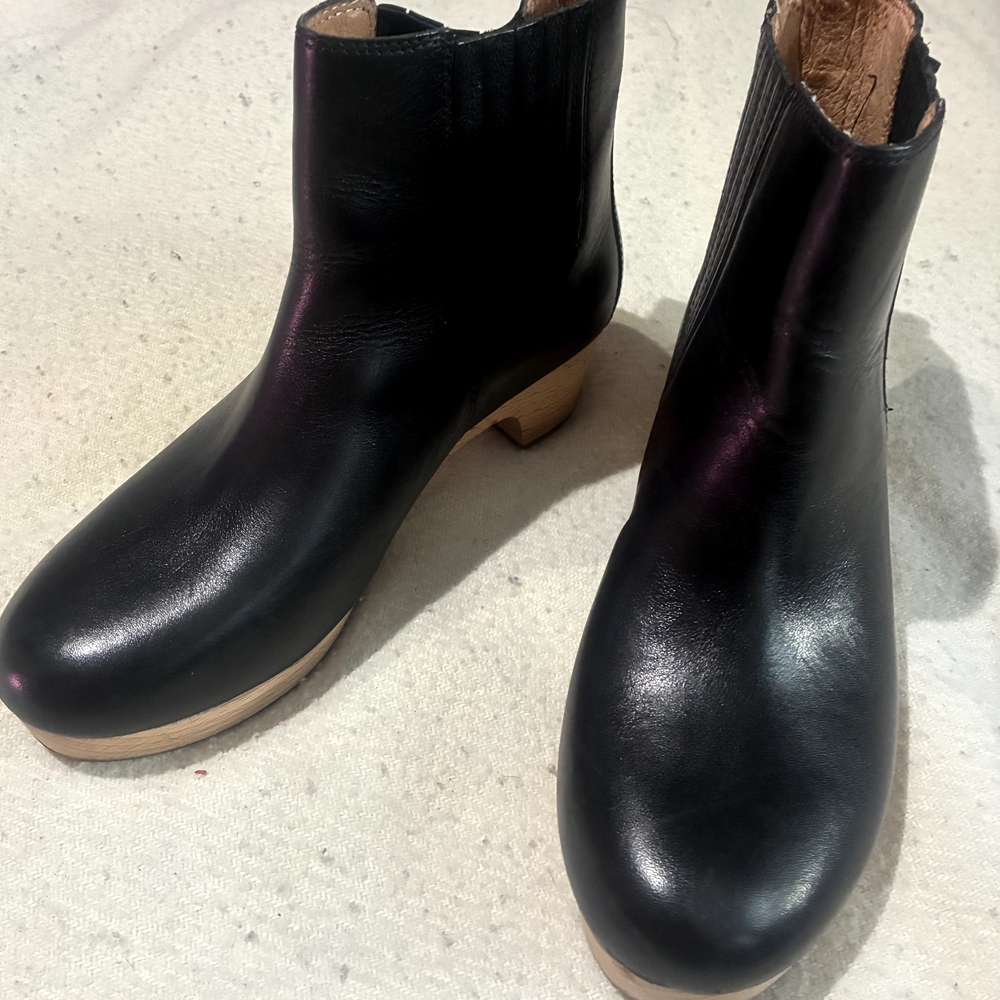 Madewell Black Ankle Boots with Natural Sole